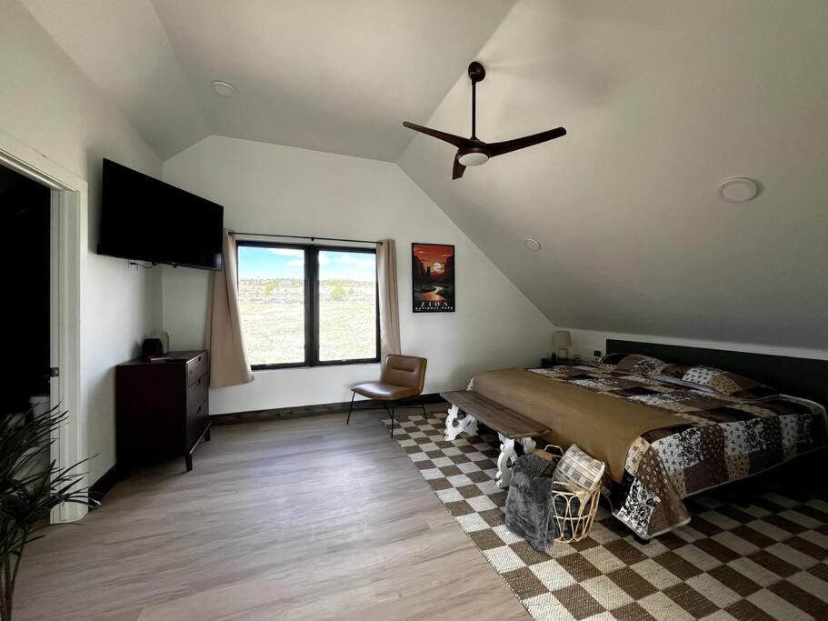 Red Rock Retreat Stunning Floor To Ceiling Views Villa Hatch Exteriör bild